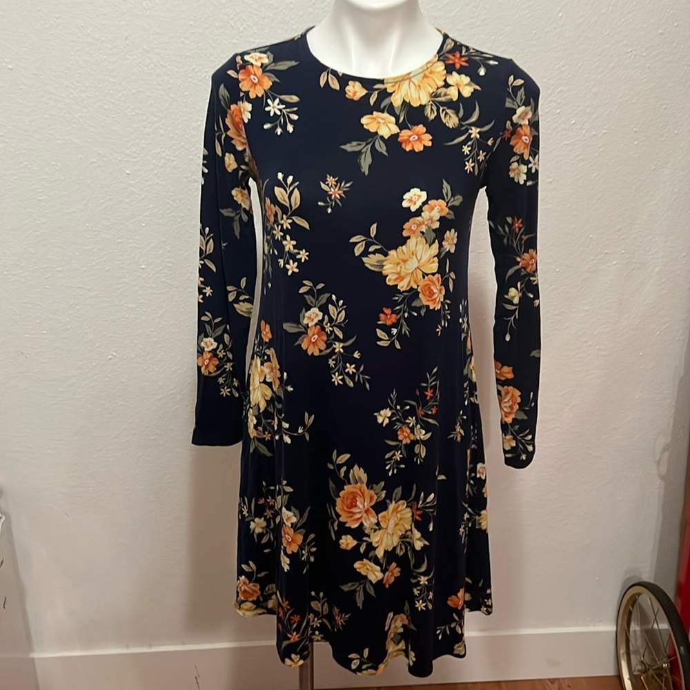 Old Navy Long Sleeved Floral Dress Sz S